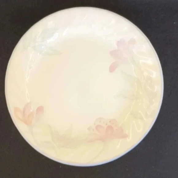 Vintage Corelle Pink Trio Bread or Dessert Plates 7 1/8" Set of 11 - Picture 2 of 6